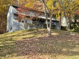 6709 Langston Dr in Knoxville, TN - Building Photo