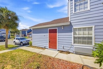 130 Coco Plum Dr in Davenport, FL - Foto de edificio - Building Photo