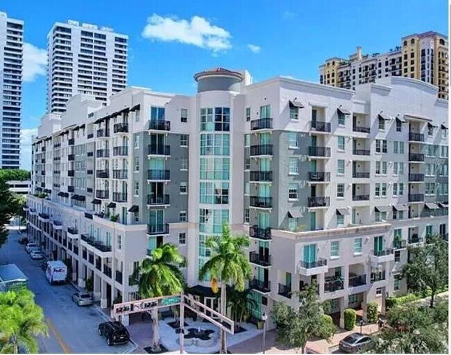 600 S Dixie Hwy, Unit 135 in West Palm Beach, FL - Building Photo - Building Photo