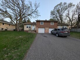 2712 109th Ln NW in Coon Rapids, MN - Building Photo