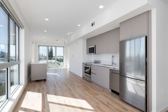 Federal Apartments in Los Angeles, CA - Building Photo - Building Photo