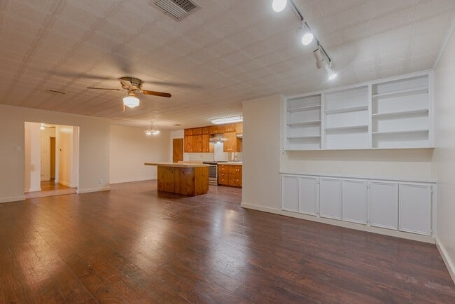 1317 Westbrook Ave in Odessa, TX - Building Photo - Building Photo