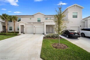 20660 hazelnut Ct in Lehigh Acres, FL - Building Photo