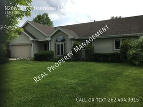 N26W22577 Oakwood Ln in Waukesha, WI - Building Photo - Building Photo