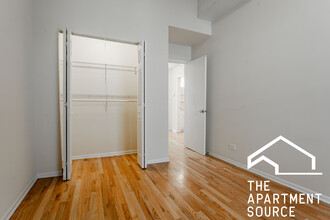 2525 N Lincoln Ave, Unit D3 in Chicago, IL - Foto de edificio - Building Photo