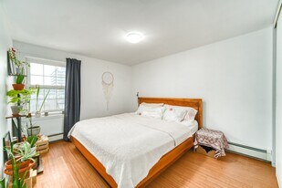 1338-1338 Hollis St in Halifax, NS - Building Photo