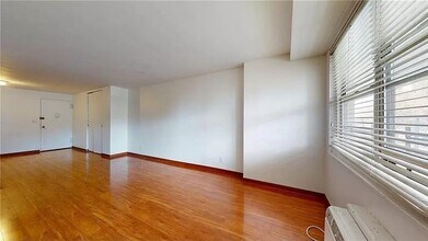 35 Seacoast Terrace in Brooklyn, NY - Building Photo - Building Photo