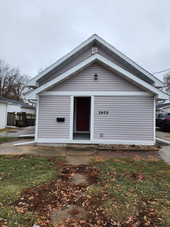 property at 2405 Lyon St