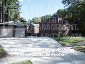 2458 Kenwood Blvd in Toledo, OH - Building Photo - Building Photo