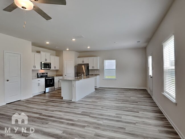 283 Limestone Cir in Conyers, GA - Building Photo - Building Photo