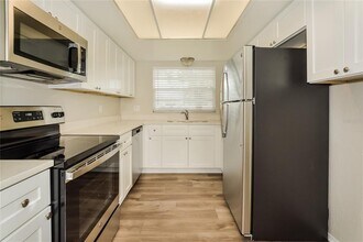 25501 Troon Ave in Sorrento, FL - Building Photo - Building Photo