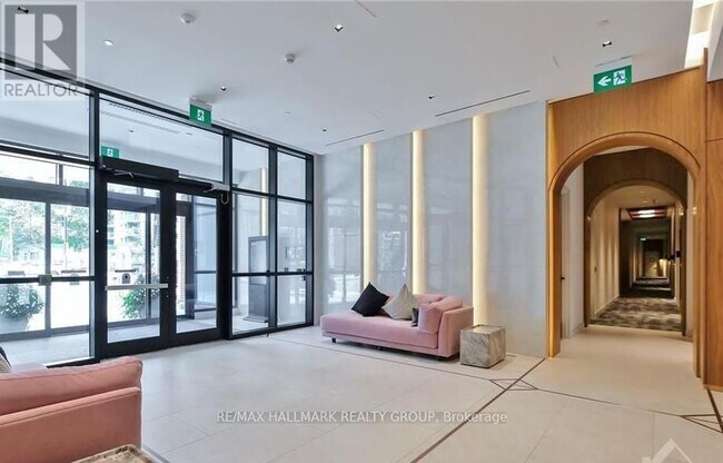 560 Rideau St in Ottawa, ON - Building Photo - Building Photo