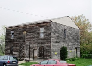 400 N Main St in Bernville, PA - Building Photo - Building Photo