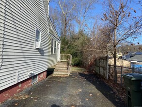 376 Dexter Dr in Bridgeport, CT - Building Photo - Building Photo