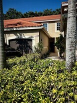 1111 Sorrento Dr in Weston, FL - Building Photo