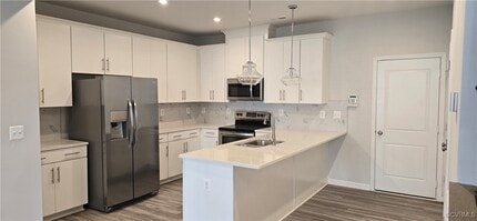 8127 Wistar Creek Mews in Henrico, VA - Building Photo - Building Photo