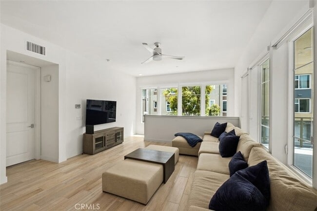 765 Doheny Way in Dana Point, CA - Foto de edificio - Building Photo