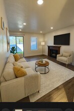 Summer Garden in Bountiful, UT - Building Photo - Building Photo