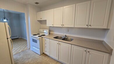 Parklane Towers in Barrie, ON - Building Photo - Building Photo