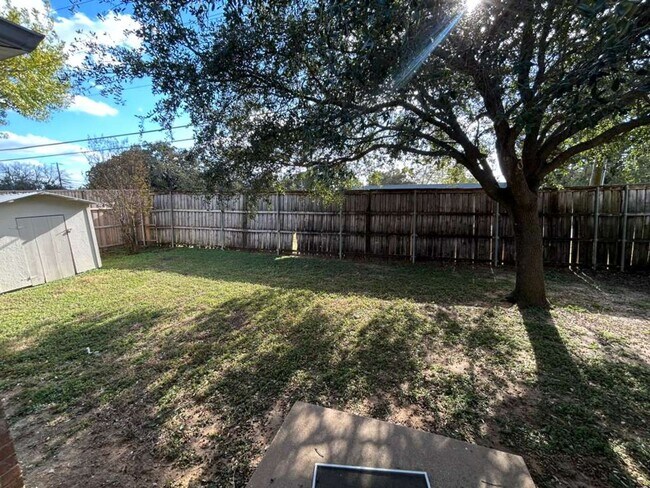 307 Oakhurst Dr in Seagoville, TX - Building Photo - Building Photo