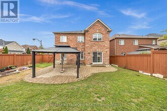 1665 Pennel Dr in Oshawa, ON - Building Photo - Building Photo