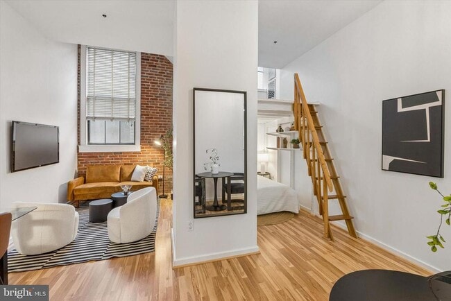 property at 315 New St