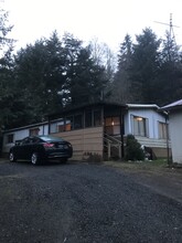 75372 Lost Creek Rd in Clatskanie, OR - Building Photo - Building Photo