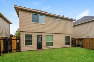 Almeda Meadows in Houston, TX - Building Photo - Interior Photo
