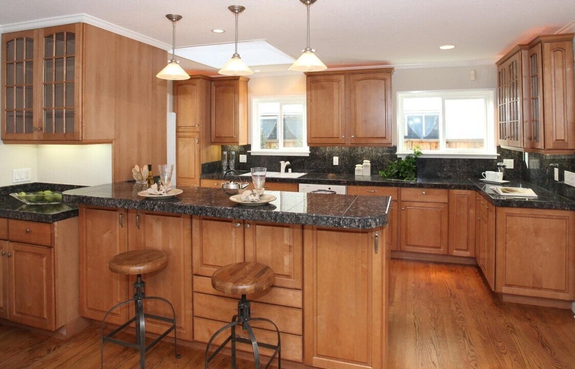 38231 Paseo Padre Pkwy in Fremont, CA - Building Photo