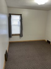 826 Hess Ave, Unit 4 in Erie, PA - Foto de edificio - Building Photo