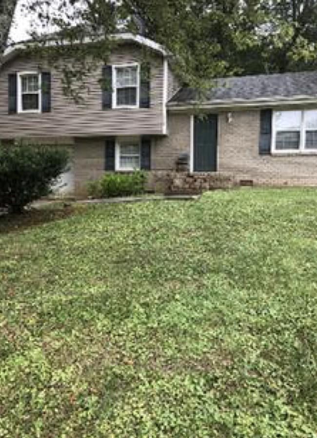 6105 Trent Dr NW in Huntsville, AL - Building Photo - Building Photo