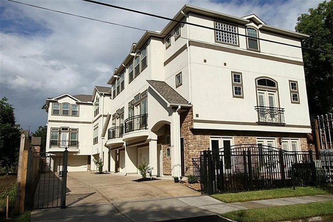 1815 Oakdale St in Houston, TX - Building Photo - Building Photo