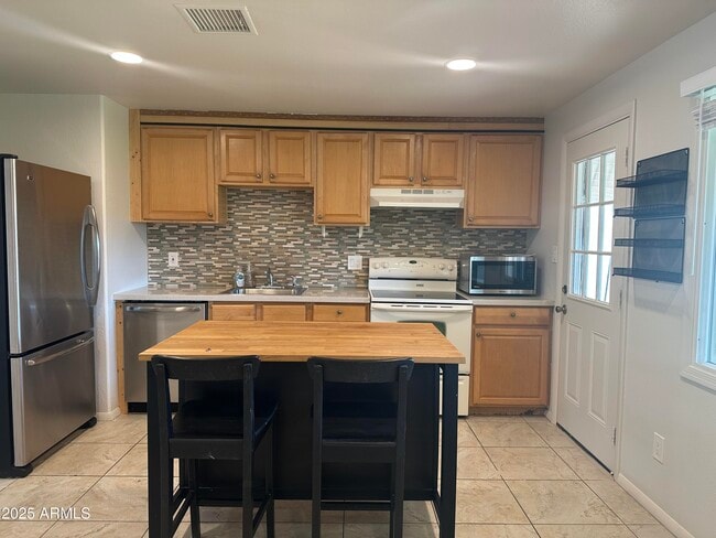 4109 E Winchcomb Dr in Phoenix, AZ - Building Photo - Building Photo