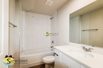 6050 W Oak Park Blvd in Homosassa, FL - Building Photo - Building Photo