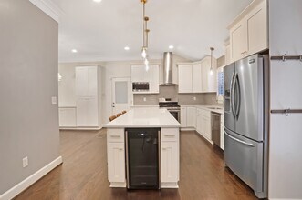 1254 Moores Mill Rd NW in Atlanta, GA - Building Photo - Building Photo
