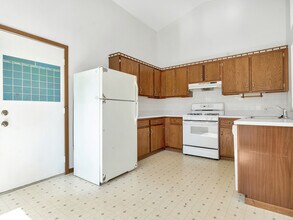 2208 Waynesburg St in Naperville, IL - Building Photo - Building Photo