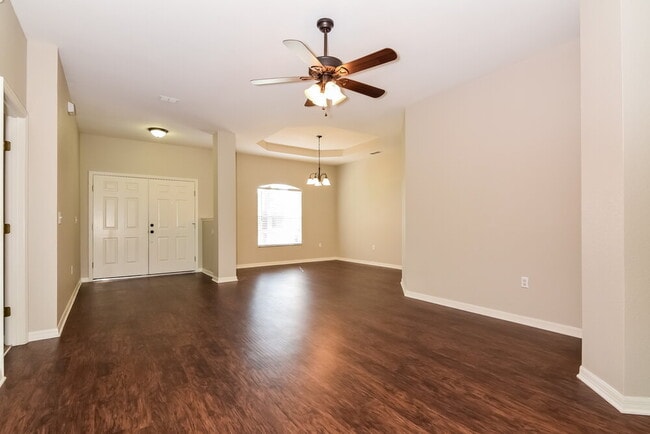 3677 Sandhill Crane Dr in Lakeland, FL - Foto de edificio - Building Photo