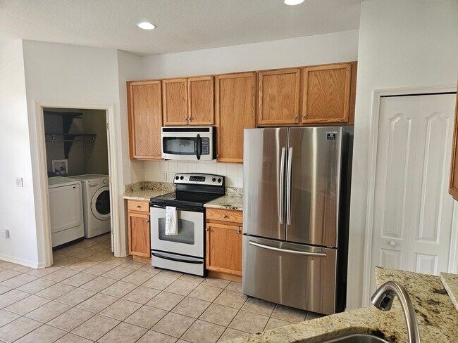 16735 Shanlow Ct in Odessa, FL - Building Photo - Building Photo
