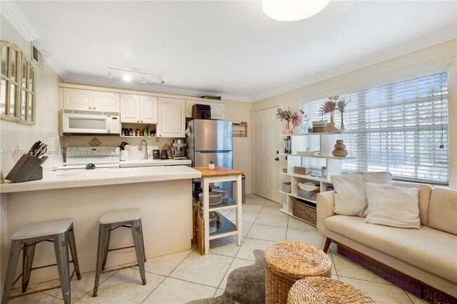 345 Michigan Ave in Miami Beach, FL - Building Photo - Building Photo