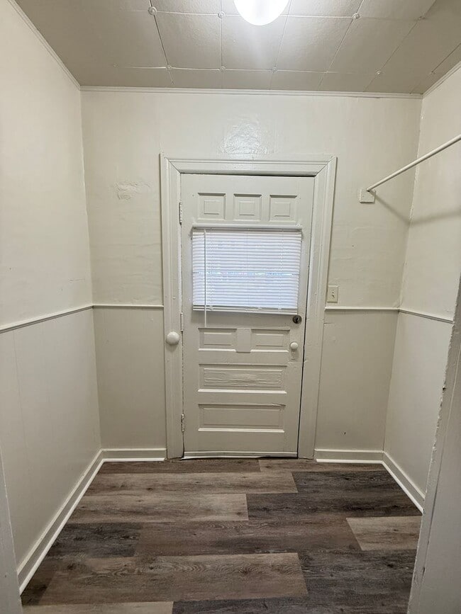 334 W Wesley St in Jackson, MI - Building Photo - Building Photo