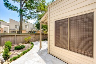 1572 Prairie Grove Dr in Houston, TX - Building Photo - Building Photo