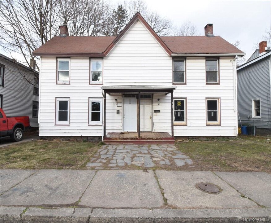140 Front St in Port Jervis, NY - Building Photo