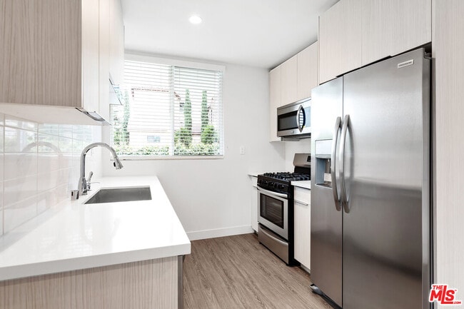 property at 1117 S Bronson Ave