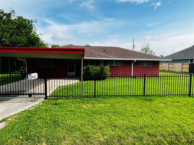 property at 13421 Utica St