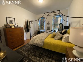 18 Ellery St, Unit 12 in Cambridge, MA - Foto de edificio - Building Photo