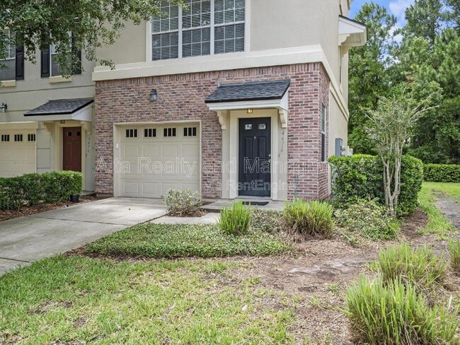 4472 Congressional Dr in Jacksonville, FL - Building Photo - Building Photo