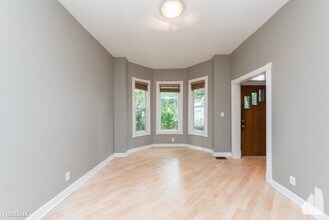 2705 W Francis Pl-Unit -# 1 in Chicago, IL - Building Photo - Building Photo