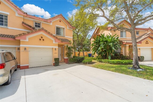 2400 SW 87th Way in Miramar, FL - Building Photo - Building Photo