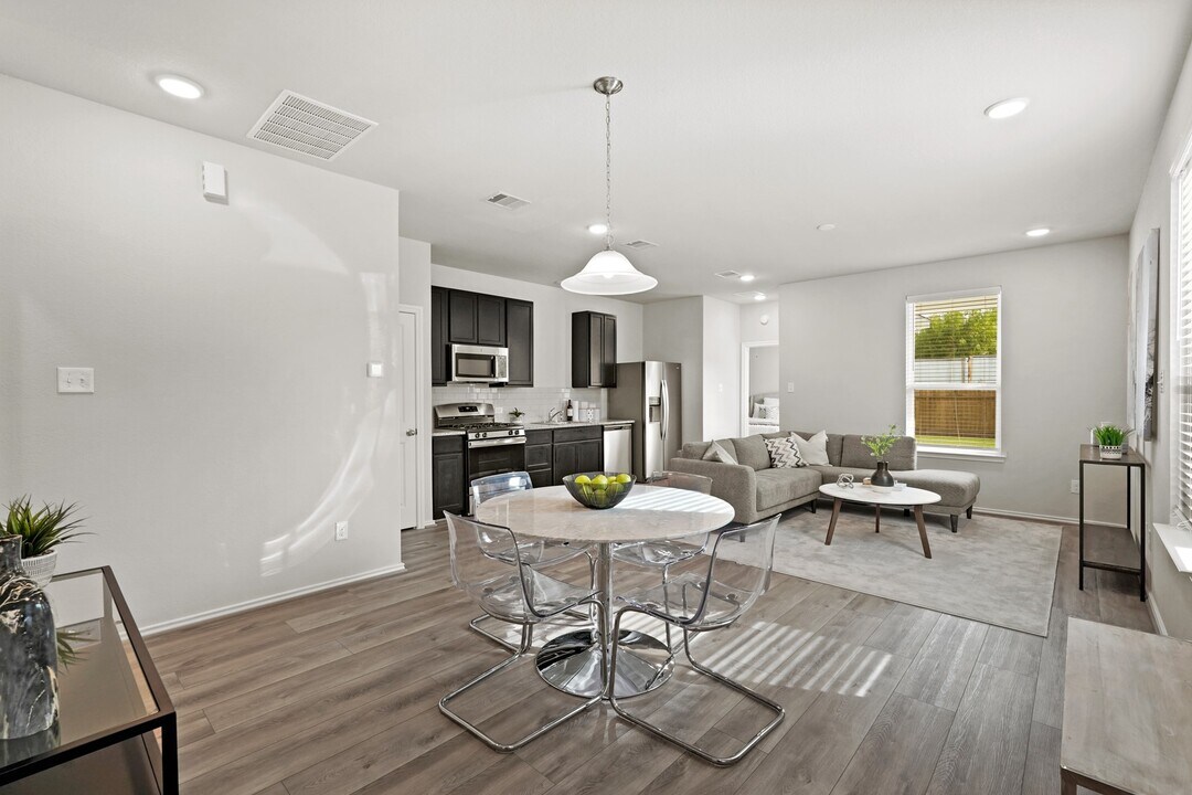 1429 Acorn Mdw St in Houston, TX - Building Photo