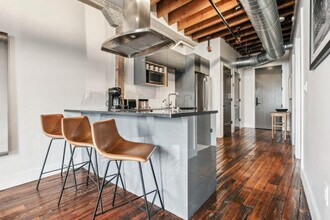 315 Girod St in New Orleans, LA - Building Photo - Building Photo